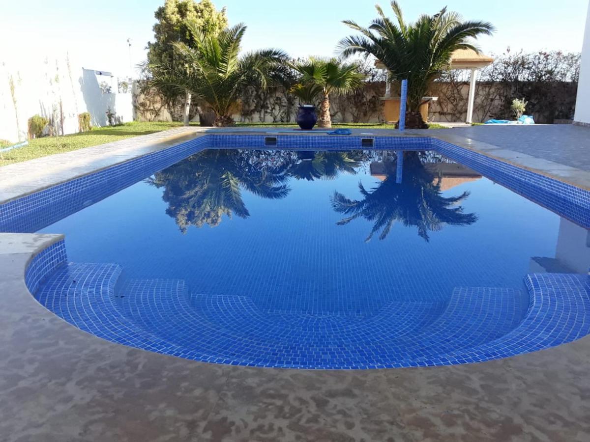 Villa CLIMATISEE avec piscine privée, ras el ma Bouarfaten Exterior foto