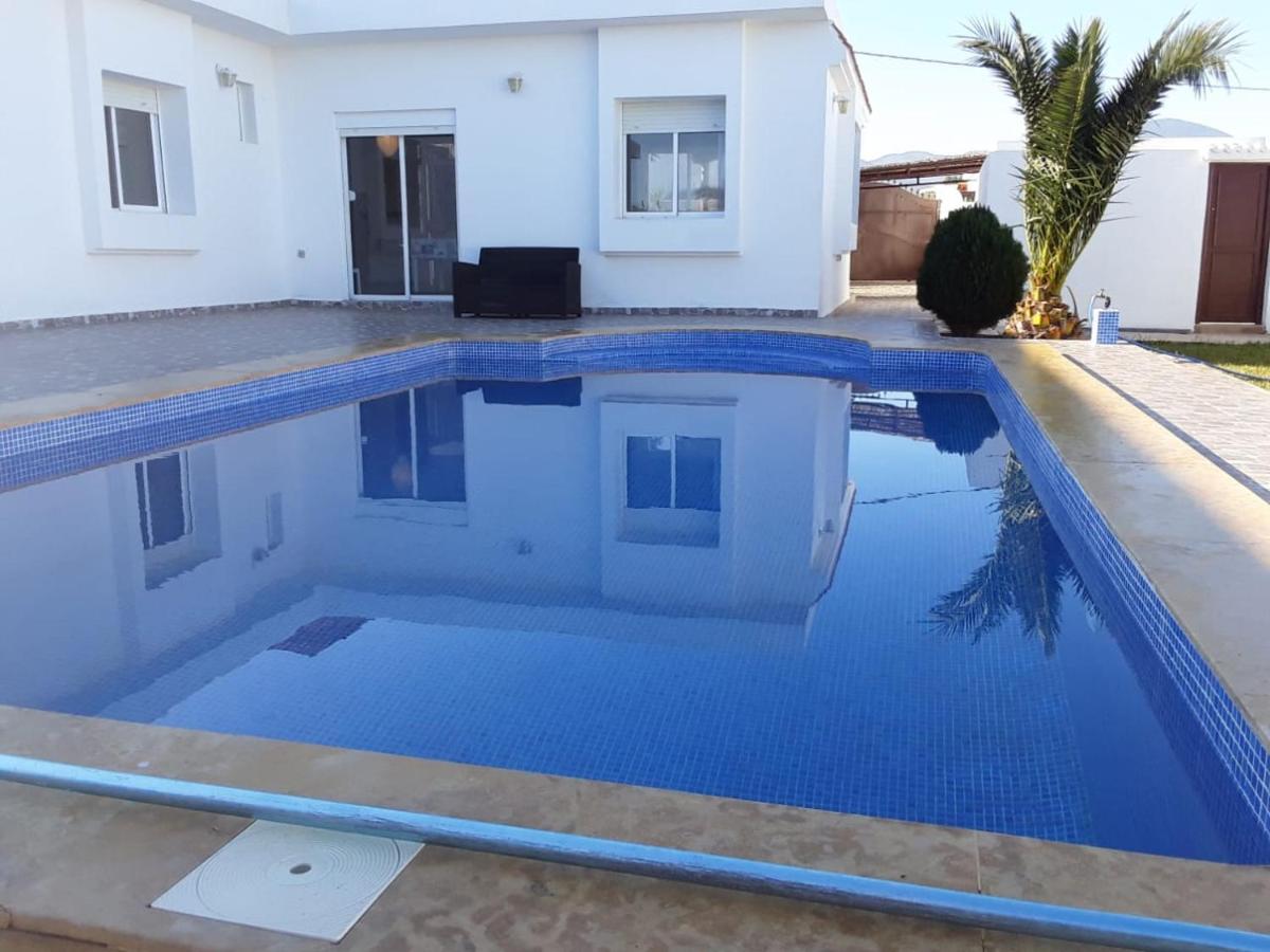 Villa CLIMATISEE avec piscine privée, ras el ma Bouarfaten Exterior foto