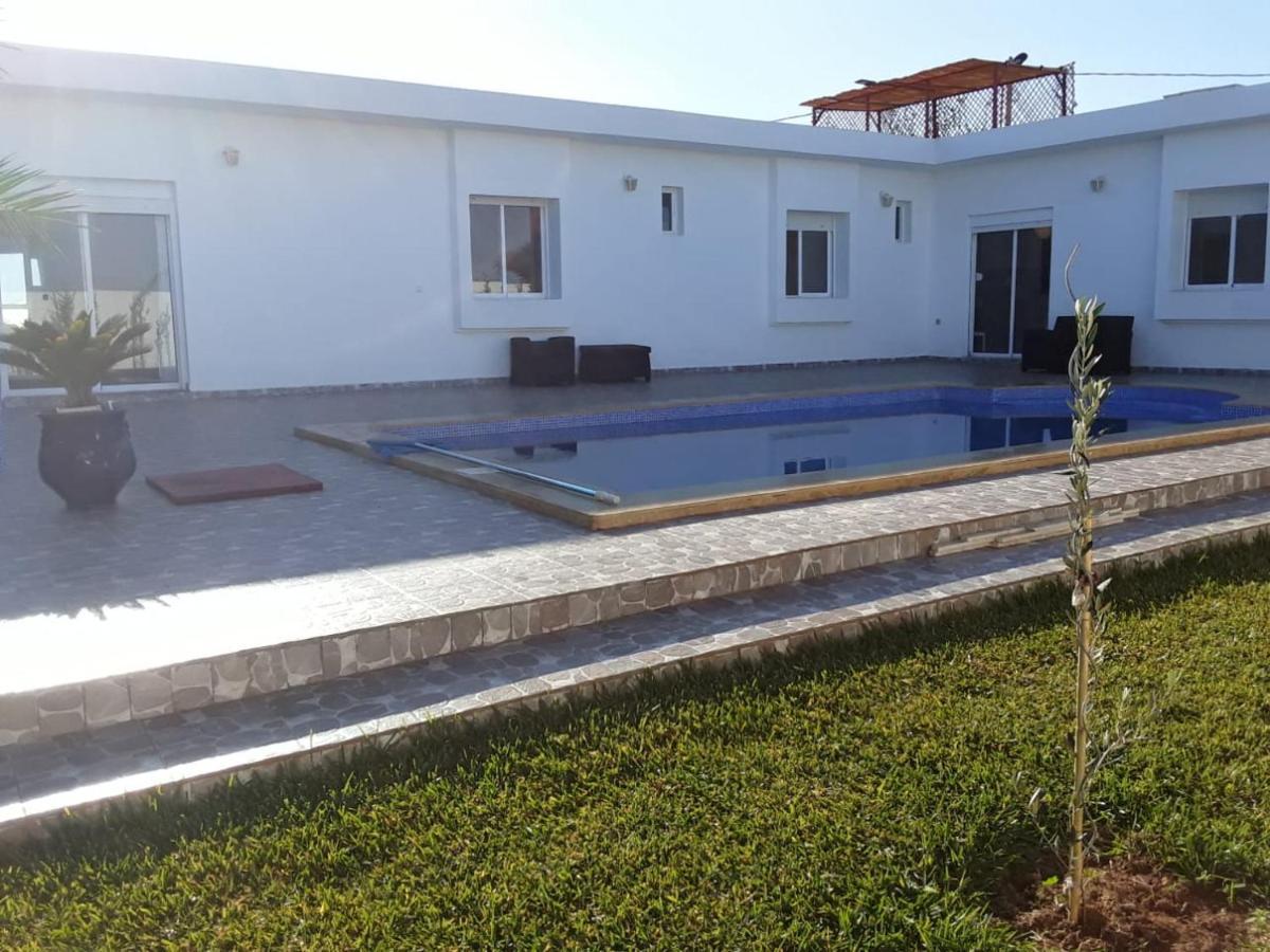 Villa CLIMATISEE avec piscine privée, ras el ma Bouarfaten Exterior foto